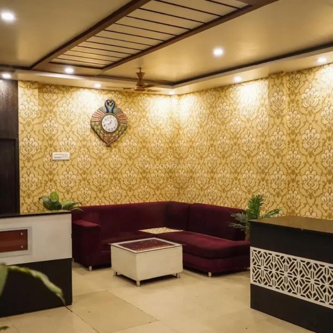 New Kumar Hotel & Banquet Lucknow Eksteriør bilde