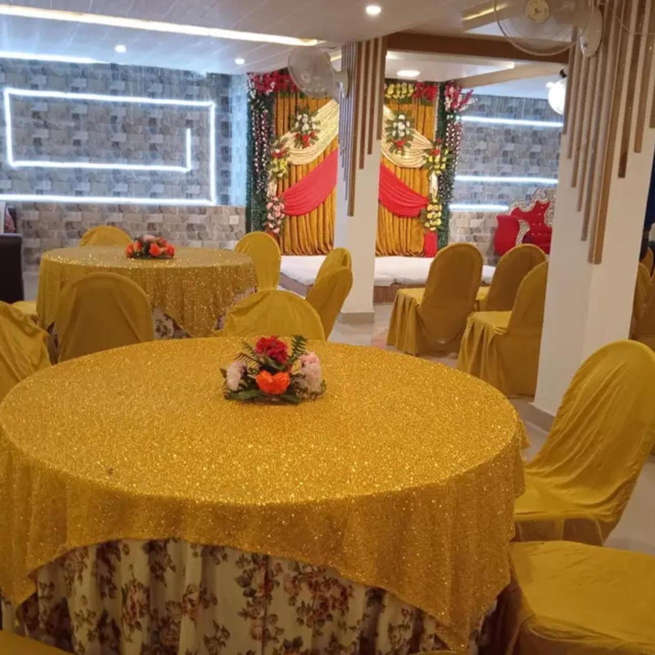 New Kumar Hotel & Banquet Lucknow Eksteriør bilde